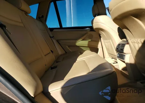 2012 BMW X5 xDrive35D z USA, uszkodzony, nr VIN 5UXZW0C57CL673883